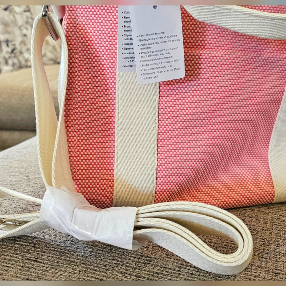 Lululemon mini tote Exclusive Australia Released ONLY PINK - Picture 7 of 13